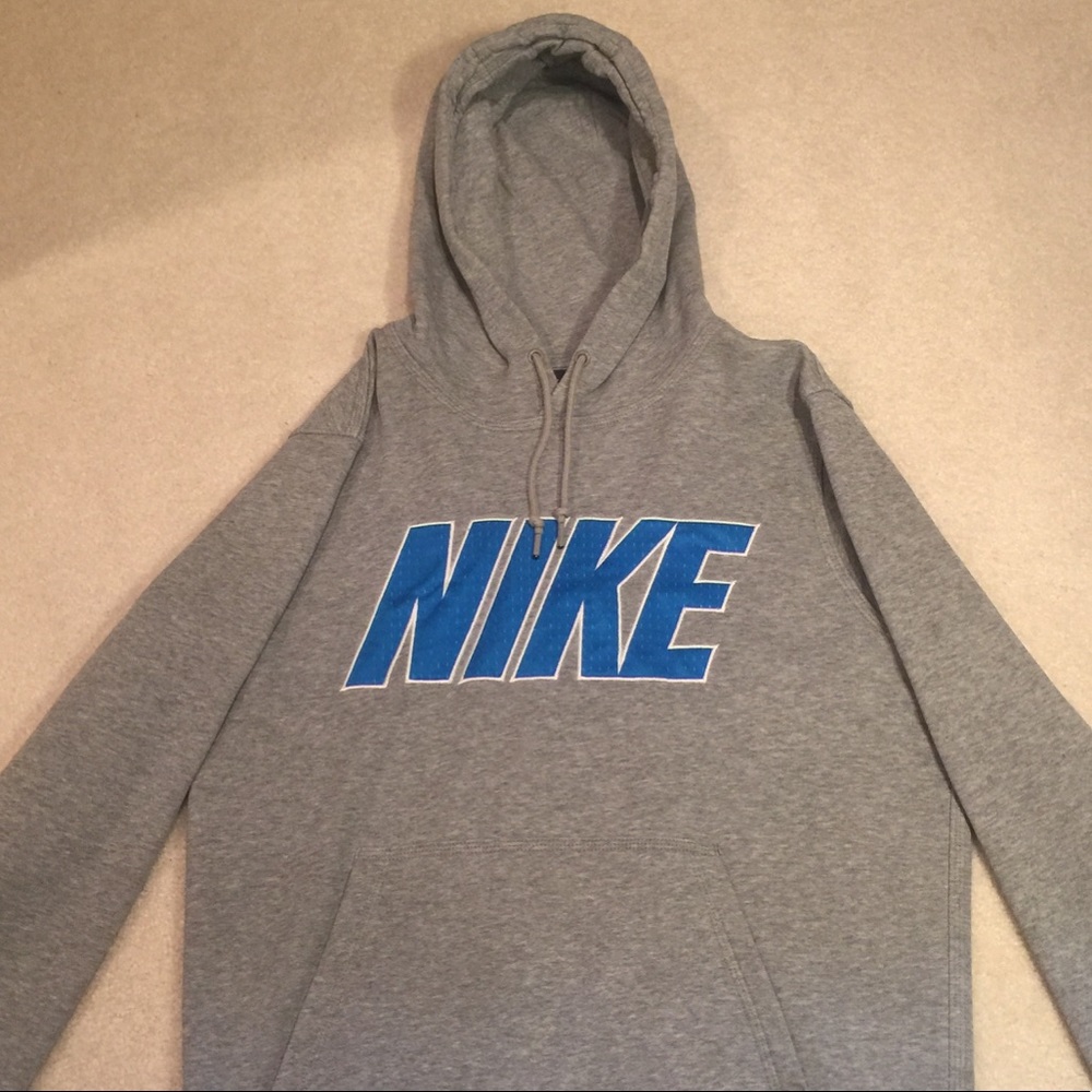 Nike Men’s Gray Hoodie